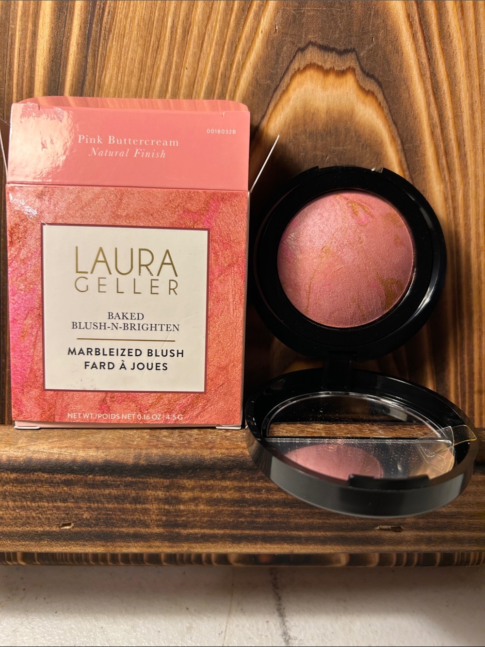 Laura Geller Pink Buttercream Marbleized Baked Blush - Pink & Gold Veining